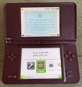 Nintendo DSi XL - málo používané - 2