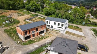 Exkluzivní novostavba 6+kk u lesa – Chrustenice, 239 m², poz - 2