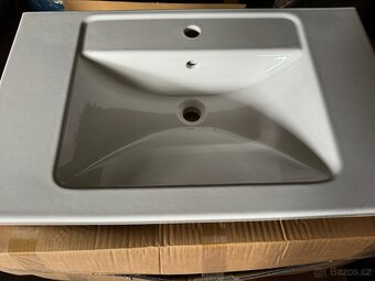 Umyvadlo bílé Villeroy & Boch - 2