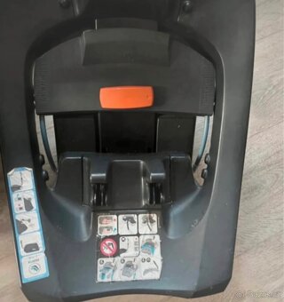 Autosedačka +základna - 2