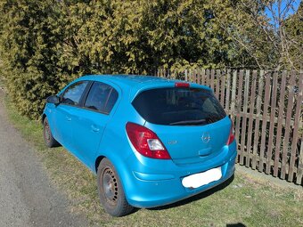 Opel Corsa 1.4i 2010 - 2