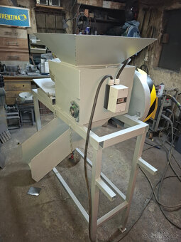 Drtič na stavební sutě, uhlí atd. - 2