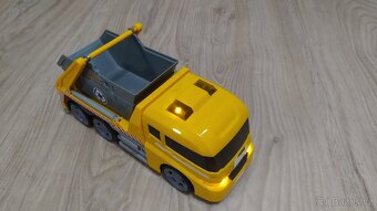 popelari, blikaji a delaji zvuky - 2