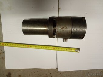 Přípravek na řezání závitů - 2