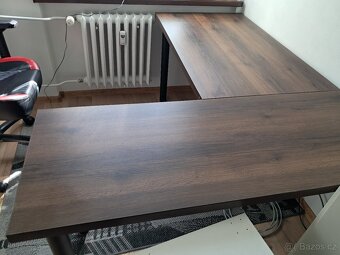 Rohový psací stůl - 2