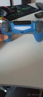 Prodám ovladač na PS4 - 2