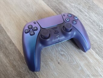 Ovladače na PS5 - 2