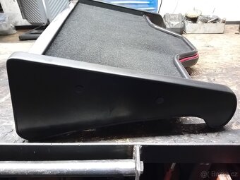 Stolek palubní desky - 2