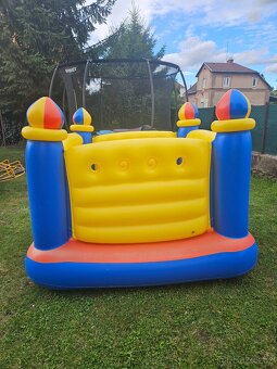 Nový skákácí hrad - 2