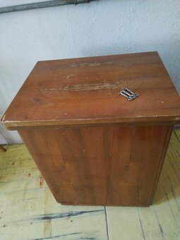 Šicí stroj Lada 236/1 - 2