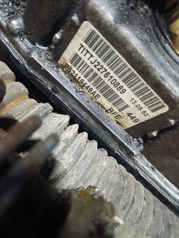 5,7 Hemi převodovka - 2