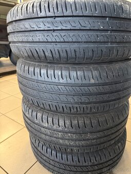 Letní pneu 195/60 r15 Barum - 2