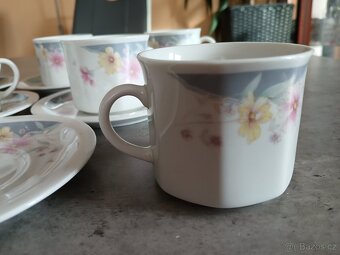Set hrnků s podšálky - 2