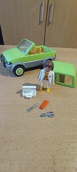 Playmobil auto s veterinářkou
- 2
