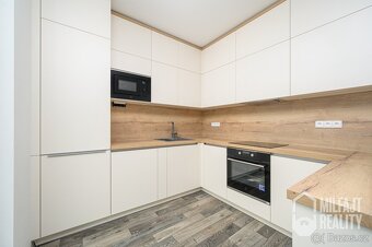 Pronájem, Byty 2+kk+2 balkony + parkovací místo, 65 m2 - Li - 2