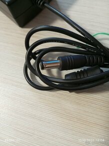 napájecí zdroj 240V-12V/2A kulatý konektor 5,5x2,5 - 2