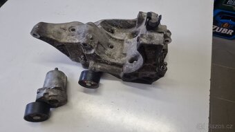 Držák + servo BMW f01 740XD 225kW - 2