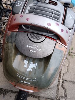 Bezsackovi vysavače Philips PET - 2