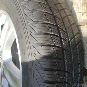 Hyundai i30 hatchback - Kola - Pneu (zimní) 185/65 R15 +disk - 2