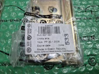 lineta předních dveří (přední) Škoda Felicia 6U0837567 - 2