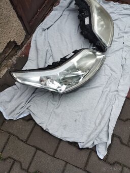 Přední reflektory Citroen C4 - 2