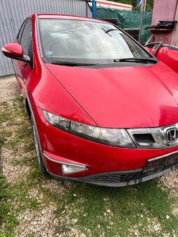 Prodam náhradné diely Civic 2006- UFO 1.8 vtec - 2