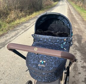 Hluboká korba Priam Jewels of Nature 2022, Dark Navy CYBEX - 2