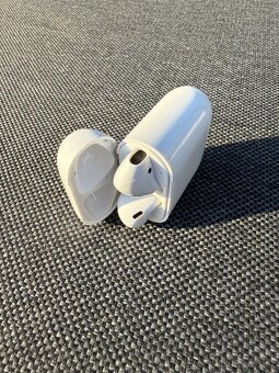Airpods 1, Gen.1 - sluchátka - 2
