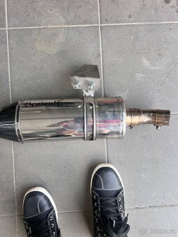 Prodam vyfuk na motorku byla na kawasaki er6n - 2