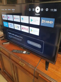 Prodám LED Android Smart TV Hyundai 82cm, DVB T2, WiFi - 2