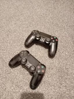 Playstation 4 Pro - 2