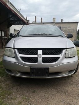 Dodge Grand Caravan 3.3i V6 automat rok 2002 - USA verze - 2