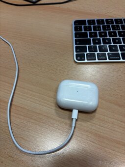 Apple AirPods Pro + lightning cable - 2