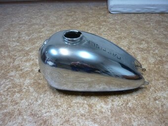 ČZ 125/150 C nádrž - 2