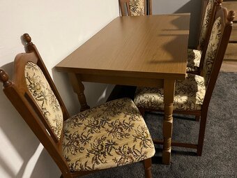 Jidelni stul a zidle - 2