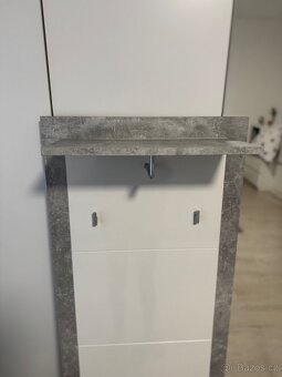 Předsíňová stěna - 2