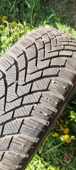 Kola toyota prius - 2