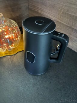 Černá rychlovarná konvice tefal - 2