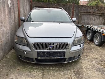Nepojízdné Volvo V50 - 2