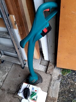 strunová sekačka Bosch Easytrim 23 accu - 2