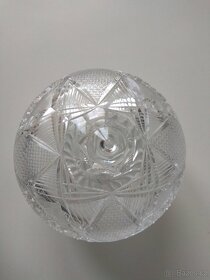 Dóza z broušeného skla - 2