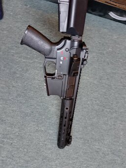 AR-15 airsoftová replika - 2