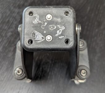 Džák navigace BMW R1200R a podobné, šrouby M8, rozteč základ - 2