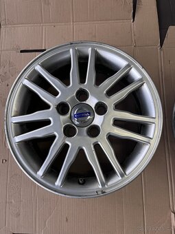 Volvo V50 disky kol original - 2