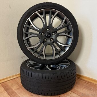 KIA CEED II 2 5x114,3 R18 ET55+LETNÍ 225/40R18 6mm - 2