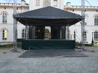 Prodám zastřešené PODIUM 8x6m, střecha 8x7m - 2