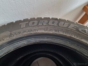 Pneumatiky TORQUE zimní 215/50/17 95H Malo používání - 2