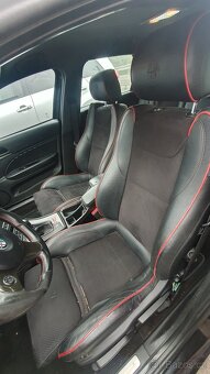 Raritný ALCANTARA Ti interiér Alfa Romeo 159 - 2