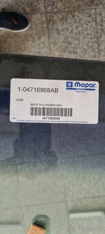 Prodám čelní okno na Chrysler (nové) - 2
