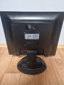 Monitor LG - 2